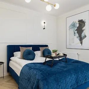 Elegant Szpakowa 10 With 2 Parking Spaces & Terrace By Renters Apartament
